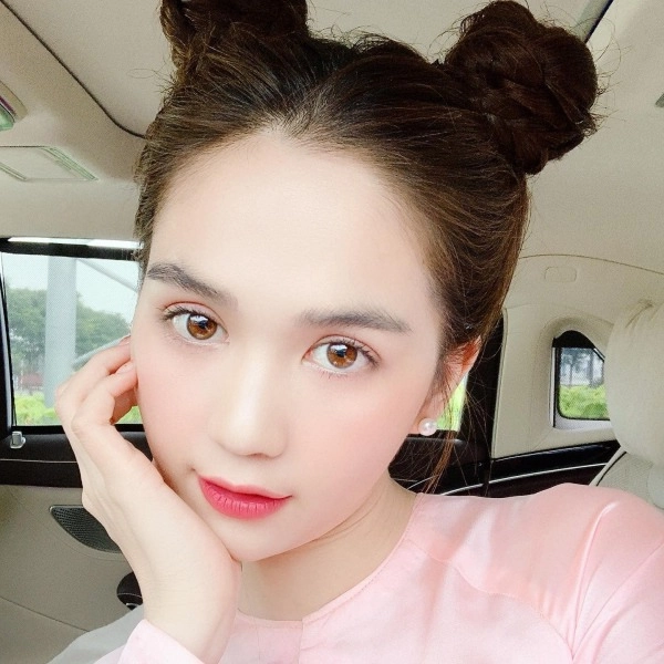 Ngọc trinh bị đồn phẫu thuật cắt mí nhưng so sánh ảnh thời bé mới thấy sai - 12