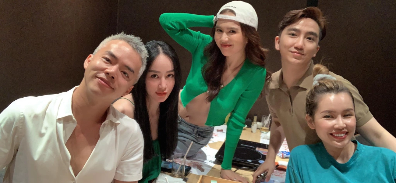 Ngoc trinh đep mê hôn trong anh mơi nhưng vân không qua ai nôi y chiêu tương - 12