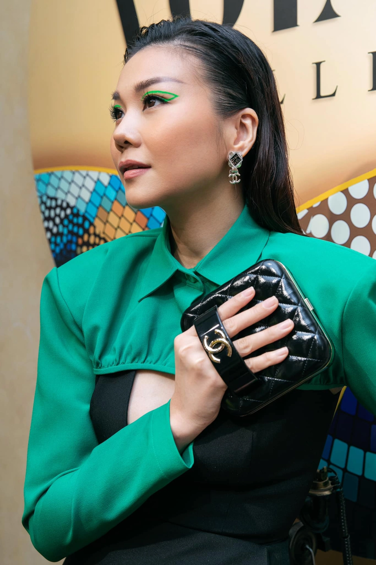 Ngọc trinh diện đồ cắt khoét ngắm đã mê nhìn sang thanh hằng còn choáng váng hơn - 11