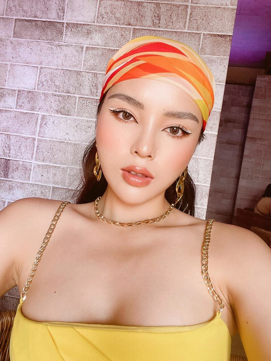 Ngược đời như kỳ duyên trang điểm xuề xòa lại nhận bộn like hơn hẳn họa mặt chỉn chu - 1