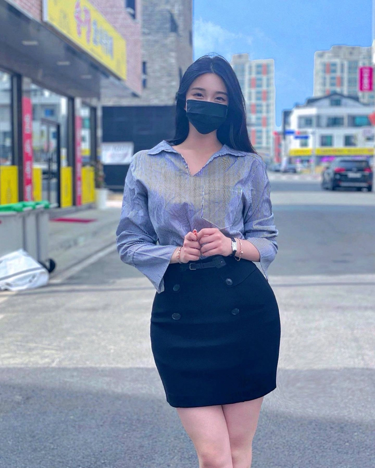 Người đẹp mặc kín hay hở xuống phố đều thu hút ánh nhìn vì có số đo hoàn hảo - 4