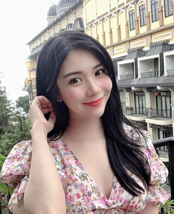 người tình thiếu gia phan hải khoe nhan sắc khác lạ hậu thẩm mỹ nụ cười rùng rợn - 1