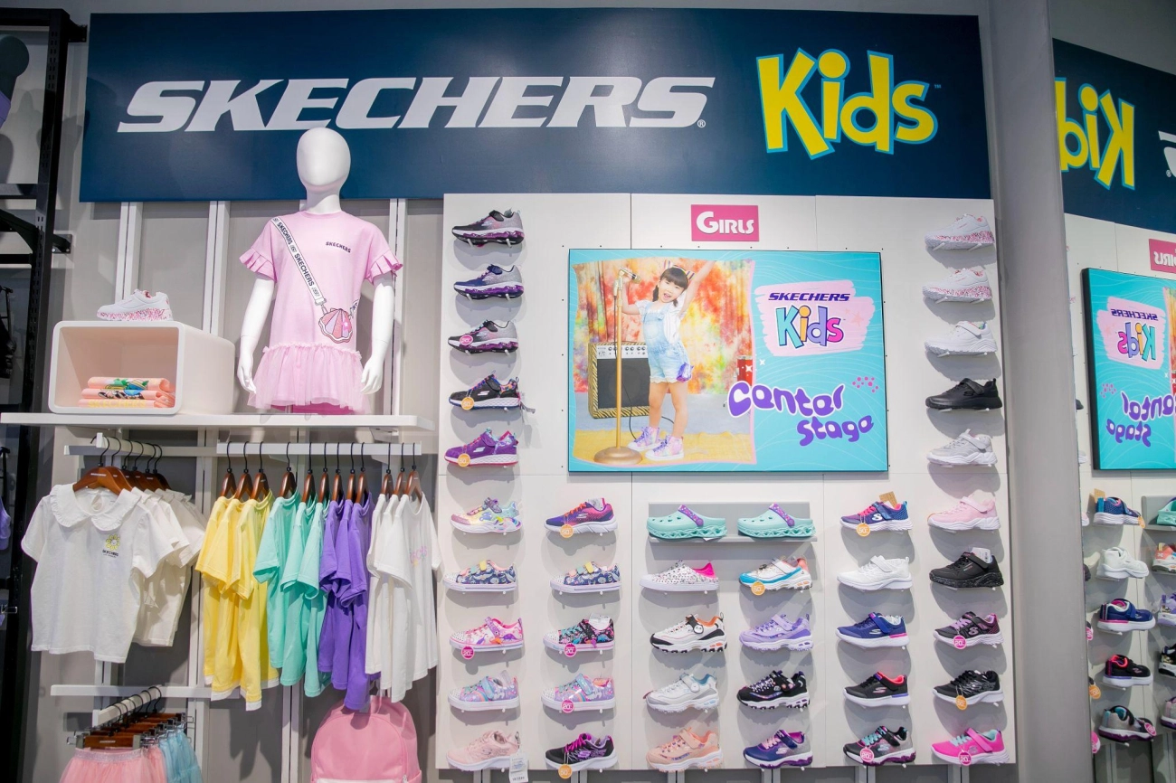 Nha skechers vưa ra măt cưa hang concept mơi tai crescent mall khiên cac tin đô thơi trang đưng ngôi không yên - 5