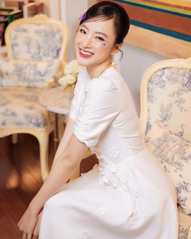 Nhan sắc angela phương trinh từng sở hữu môi tều phiên bản lỗi giờ đẹp thanh thoát - 18