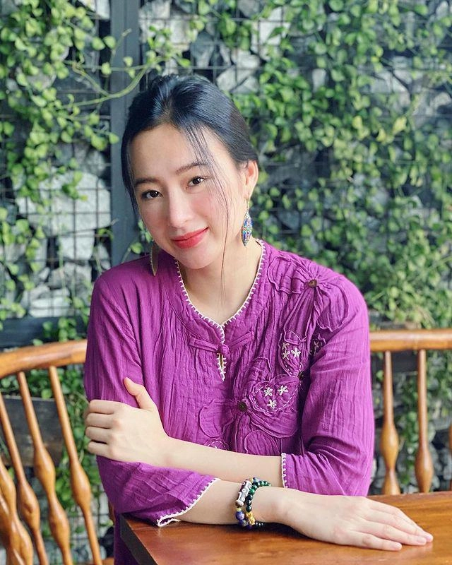 Nhan sắc angela phương trinh từng sở hữu môi tều phiên bản lỗi giờ đẹp thanh thoát - 19