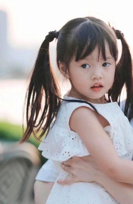 Nhan sắc đẹp từ trong trứng của con gái 3 hoa hậu jennifer phạm đặng thu thảo hà kiều anh - 12