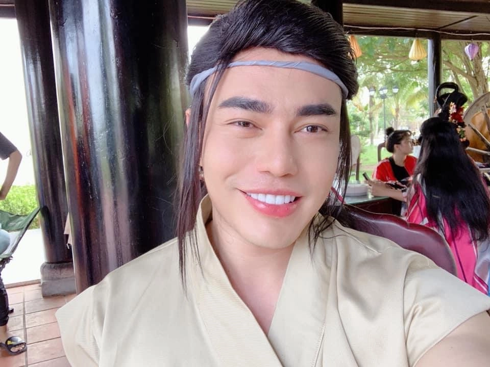 Nhan sắc khi chưa dao kéo của diễn viên hài nghiện thẩm mỹ số 1 showbiz việt - 2