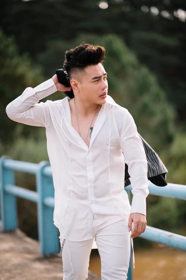 Nhan sắc khi chưa dao kéo của diễn viên hài nghiện thẩm mỹ số 1 showbiz việt - 3
