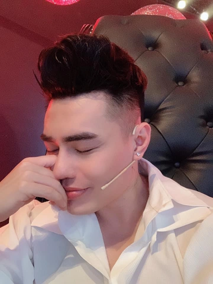 Nhan sắc khi chưa dao kéo của diễn viên hài nghiện thẩm mỹ số 1 showbiz việt - 19