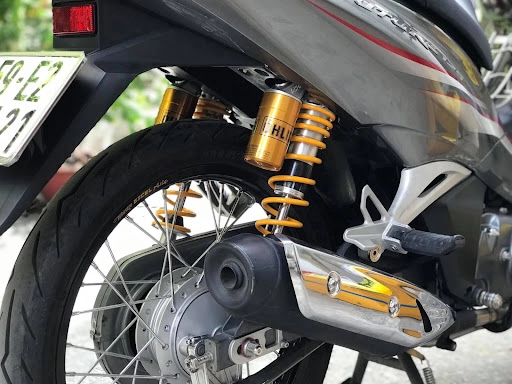 Những điểm cần lưu ý khi độ phuộc ohlins 647 cho future 125 - 1