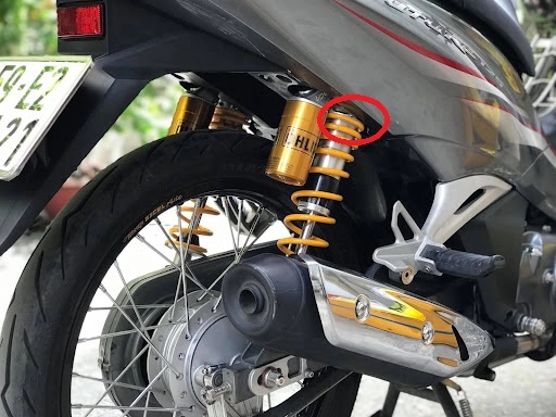 Những điểm cần lưu ý khi độ phuộc ohlins 647 cho future 125 - 7