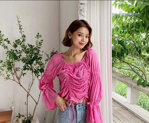 Những kiểu áo blouse đã lỗi mốt từ tám đời nàng chớ dại mà mua kẻo bị chê kém sang - 4