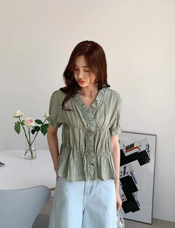 Những kiểu áo blouse đã lỗi mốt từ tám đời nàng chớ dại mà mua kẻo bị chê kém sang - 5