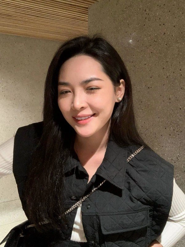 Nhung nguoi phu nu mang mat quy hoa thien than nho phau thuat tham my - 11