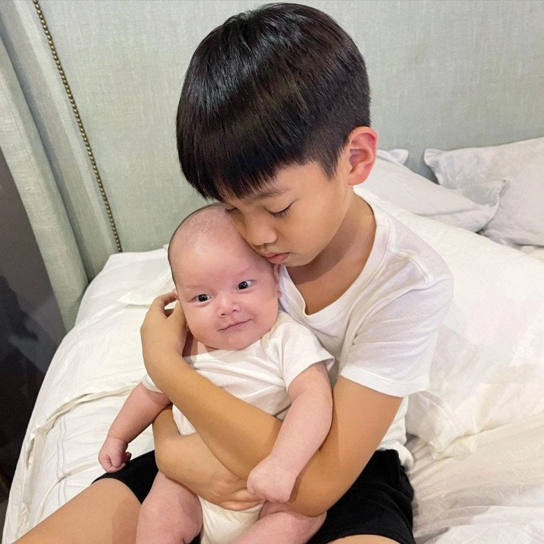 Những nhóc tỳ sao việt được tẩm bổ bằng món ăn dát vàng đắt đỏ người giàu mới mua được - 11