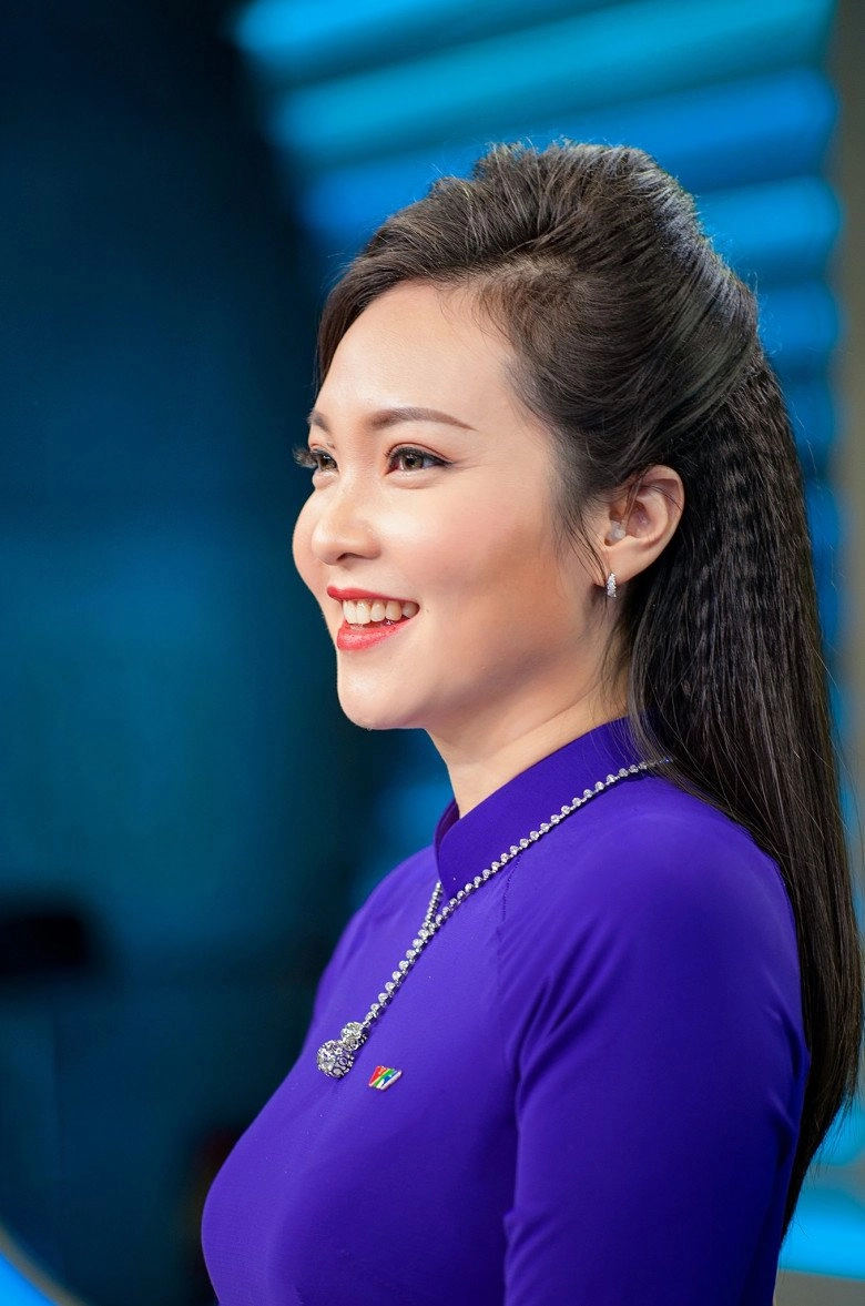 Nối gót mc hoài anh phương thảo là mỹ nhân vtv tạo dấu ấn đặc biệt với áo dài - 7