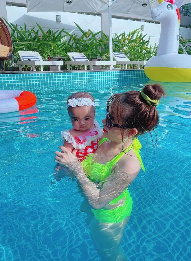 Nỗi khổ của vợ mạc văn khoa khi nuôi con trong biệt thự 50 tỷ vườn to nhà rộng - 5