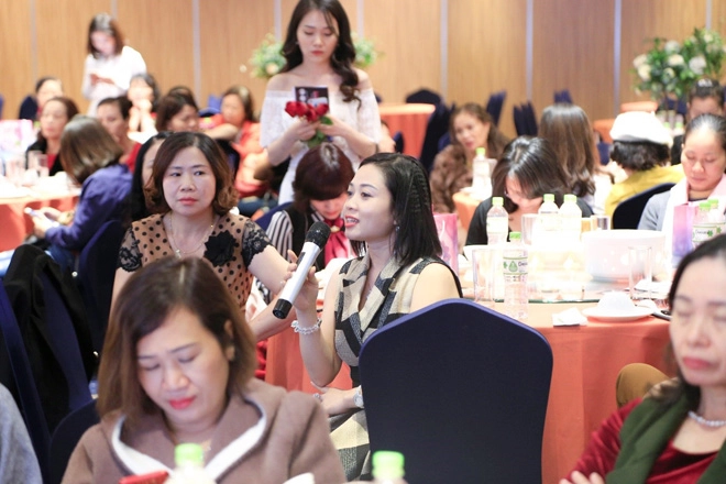 Nsưt trịnh kim chi lộng lẫy tham dự đại tiệc sinh nhật khủng của tmv rmeilan hà nội - 3