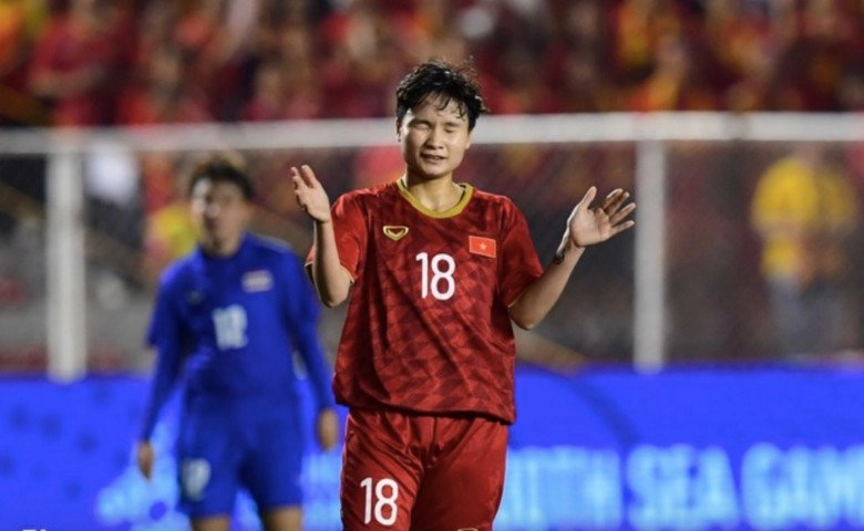 Nữ cầu thủ giành cúp vàng sea games 31 được ví như em gái quang hải góc nghiêng trông càng giống - 8