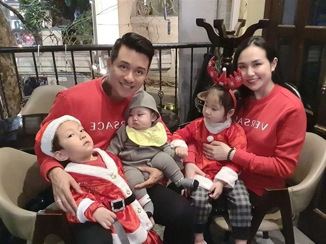 Nữ chủ tịch gợi cảm ngồi cạnh núi tiền mẹ 3 con trả lương tháng cho tuấn hưng - 7