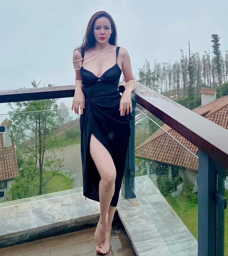 Nữ đại gia đóng cảnh nóng với bạn trai á hậu phương nga chồng hơn 9 tuổi chăm con giỏi hơn vợ - 2