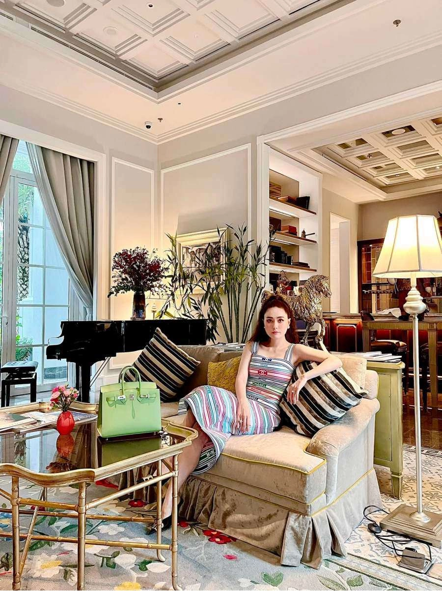 Nữ đại gia quận 7 shopping đón tết bằng ngọc trinh miệt mài đập hộp 2 năm cộng lại - 9