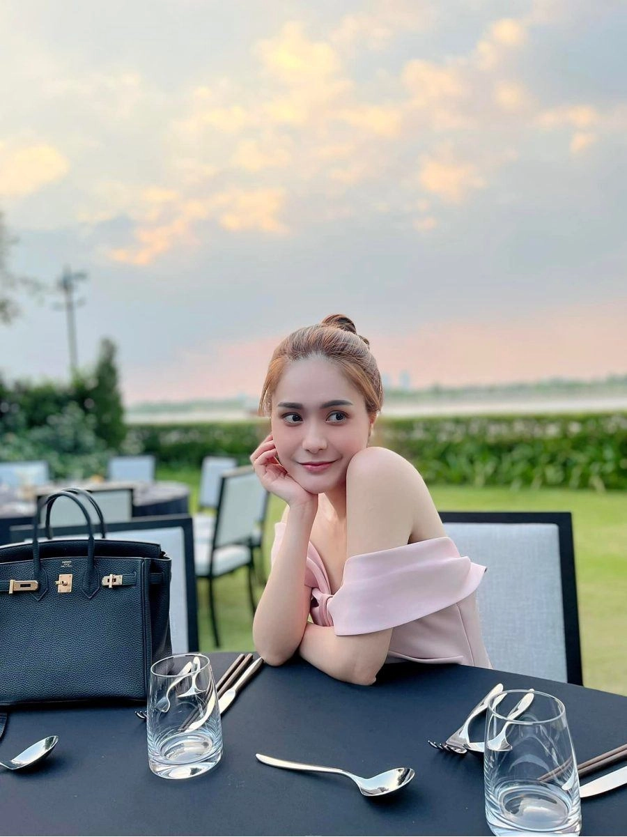 Nữ đại gia quận 7 shopping đón tết bằng ngọc trinh miệt mài đập hộp 2 năm cộng lại - 10
