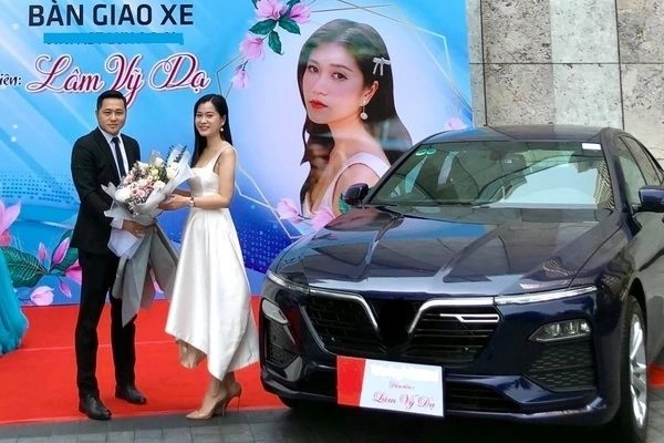 Nữ diễn viên chung nhà với trường giang từng ôm con đi làm shipper giờ thành bà chủ - 9
