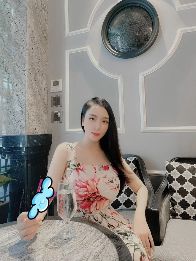 Nữ dj vòng ngực hơn 1m lấy khắc việt hai con càng lớn càng giống bố như đúc - 5