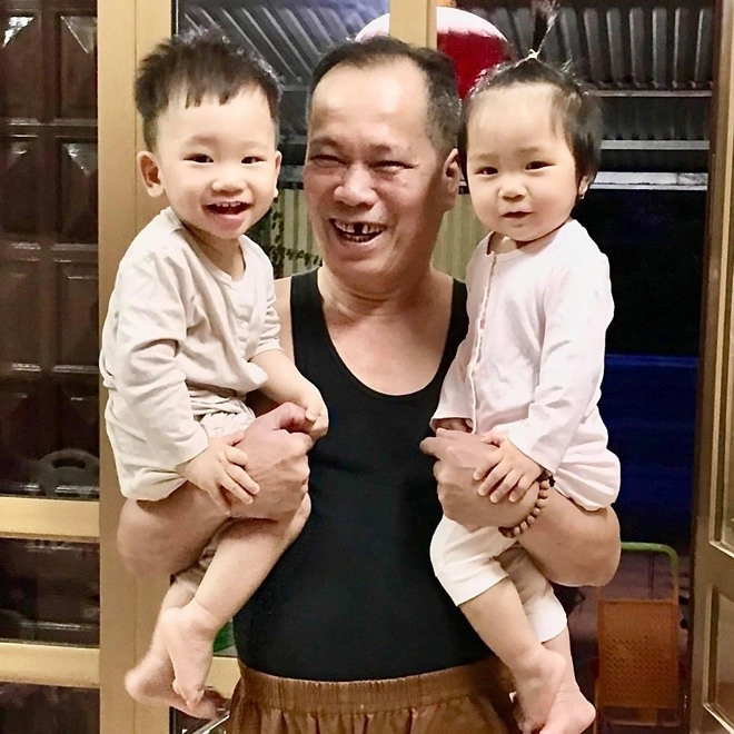 Nữ dj vòng ngực hơn 1m lấy khắc việt hai con càng lớn càng giống bố như đúc - 10