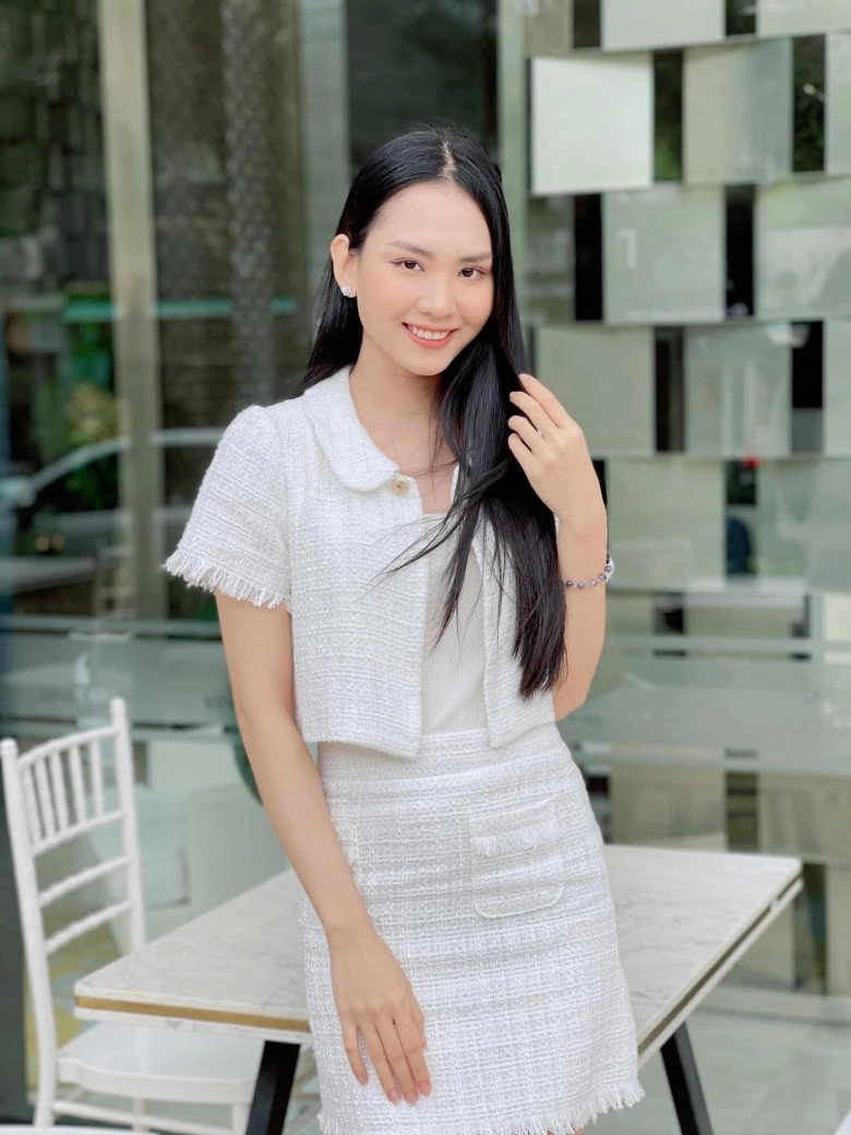 Nữ gia sư xinh đẹp đi thi miss world việt nam được chú ý vì nhan sắc trong trẻo tinh khôi - 8