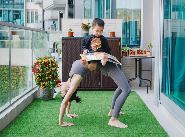 Nữ hlv mặc áo tắm đẹp nhất nhì xứ đài đẻ con xong chồng ngắm không rời mắt - 9