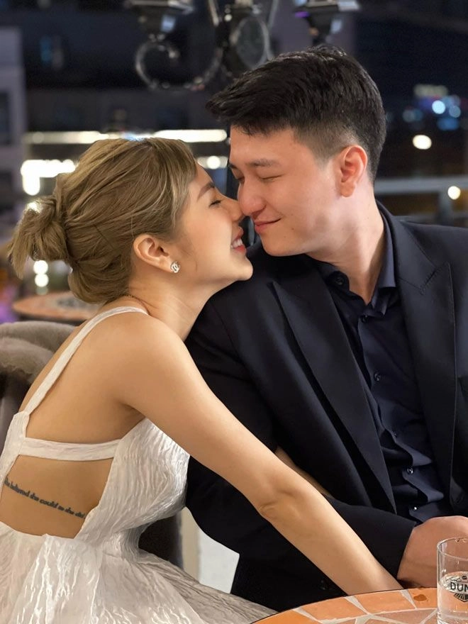 Nữ mc nóng bỏng nhất nhì vtv bị nói sửa hết rồi khuôn mặt con gái nói lên sự thật - 4