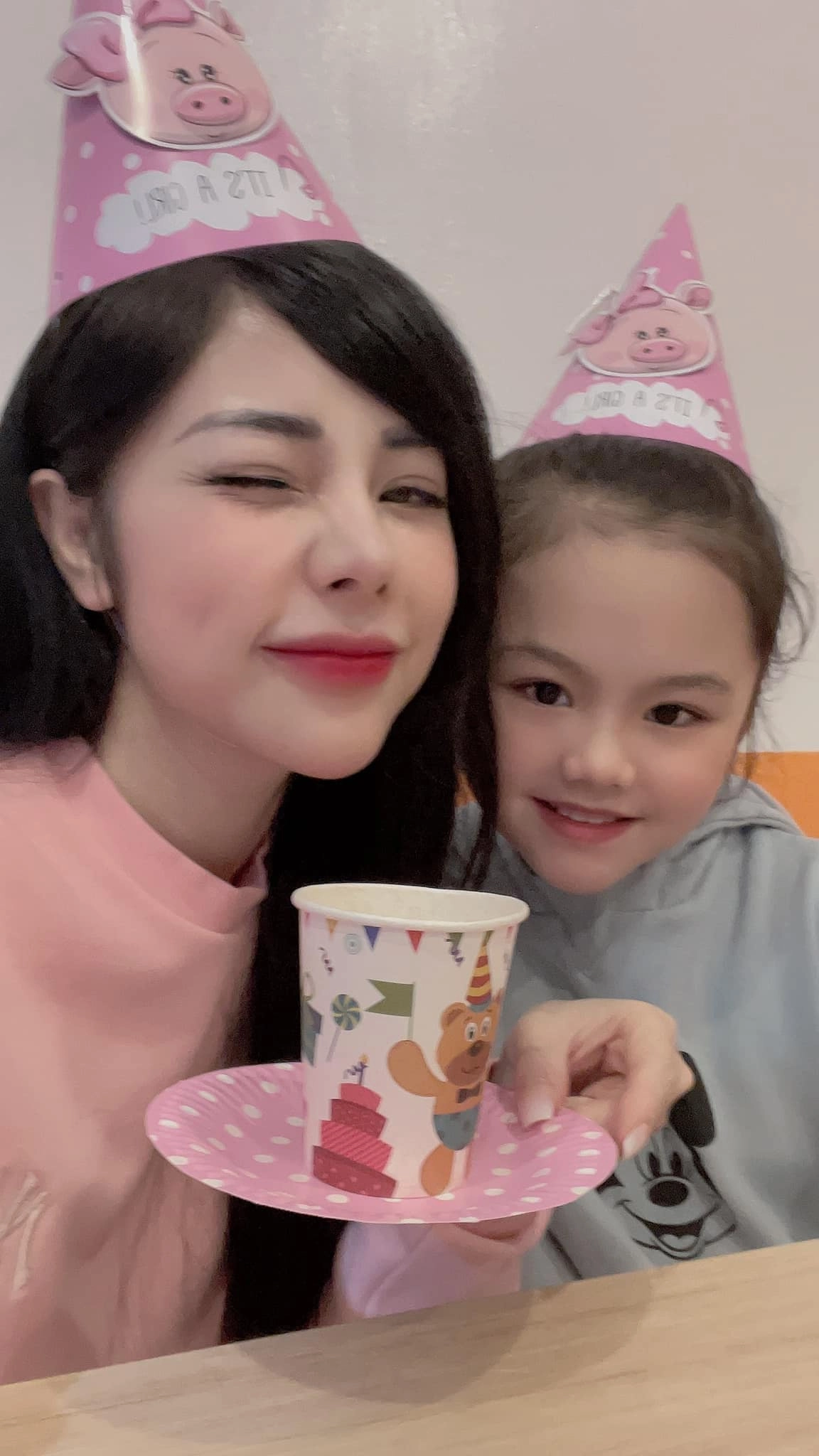 Nữ mc xinh nhất nhì vtv làm mẹ đơn thân gợi cảm được trai tân kém 6 tuổi mê đắm - 9