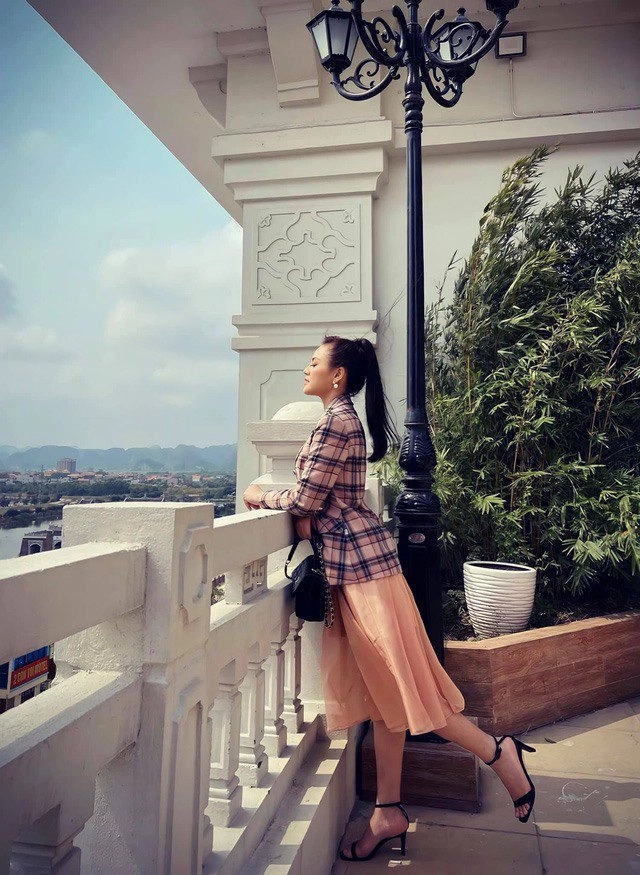 Nữ phụ hương vị tình thân hút sữa cho con toàn ra máu nay làm mẹ đơn thân giàu sang - 3