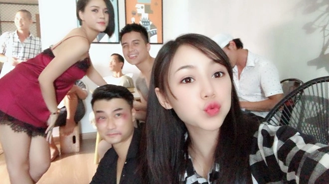 Nữ phụ hương vị tình thân hút sữa cho con toàn ra máu nay làm mẹ đơn thân giàu sang - 8