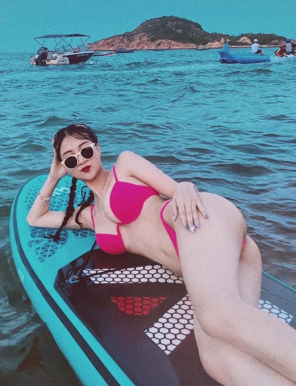 Nữ phụ phim về nhà đi con ăn mặc quyến rũ mê hàng hiệu sau ồn ào lộ clip - 9