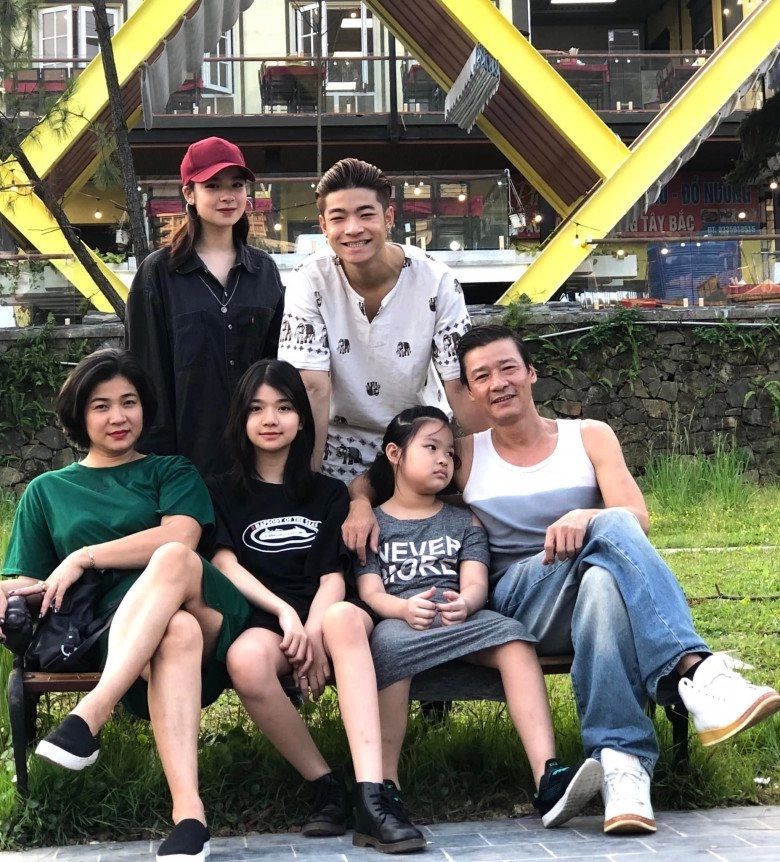 Nữ sinh cấp 3 xinh hút ánh nhìn hóa ra là con gái nsưt võ hoài nam hương vị tình thân - 2