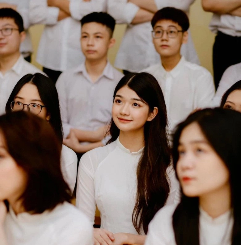 Nữ sinh cấp 3 xinh hút ánh nhìn hóa ra là con gái nsưt võ hoài nam hương vị tình thân - 3