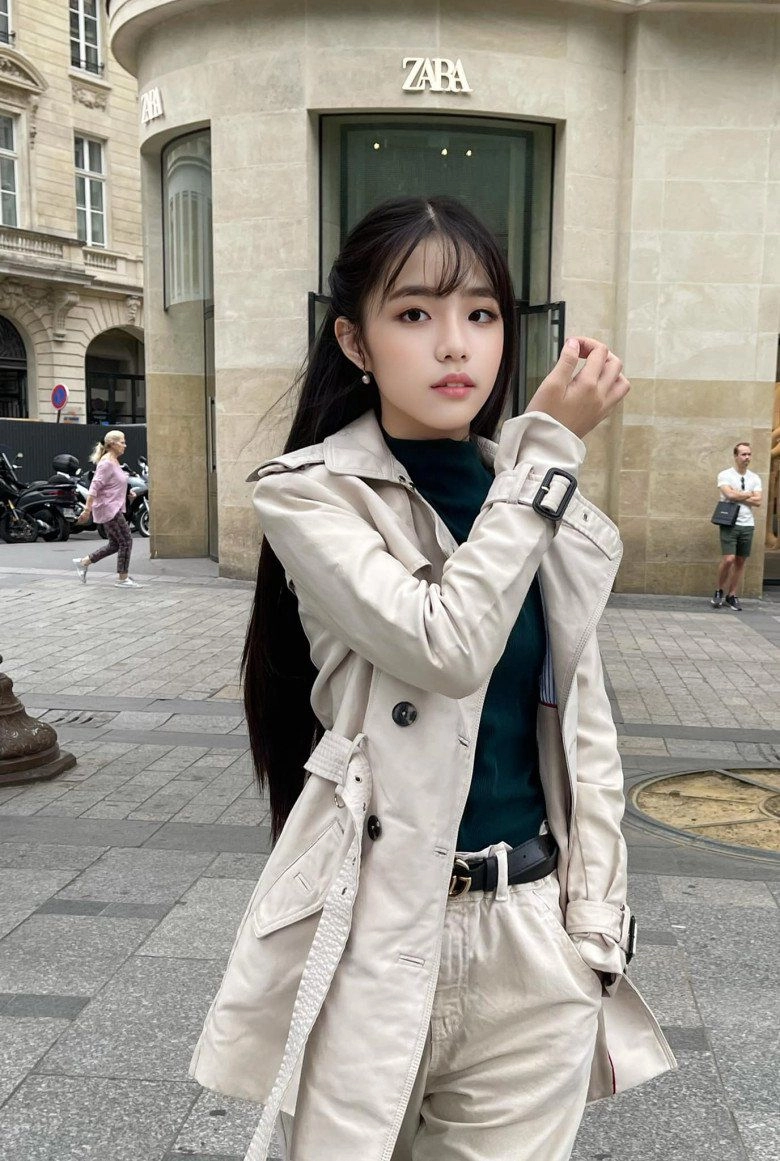 Nữ sinh trung học xinh nổi bật trên tàu điện là con gái bằng kiều 13 tuổi có nhà 20 tỷ - 11