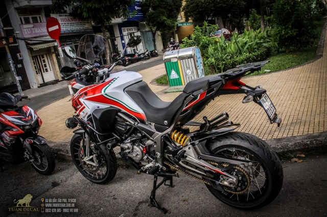 Nvx khoe dáng cùng pkl của nhà ducati - 10