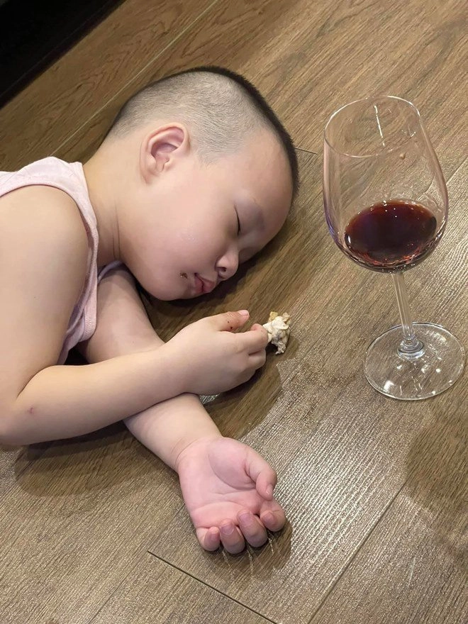 Ở cơ quan hét ra lửa về nhà btv đông con nhất vtv quang minh nể vợ nhận chăm con - 5