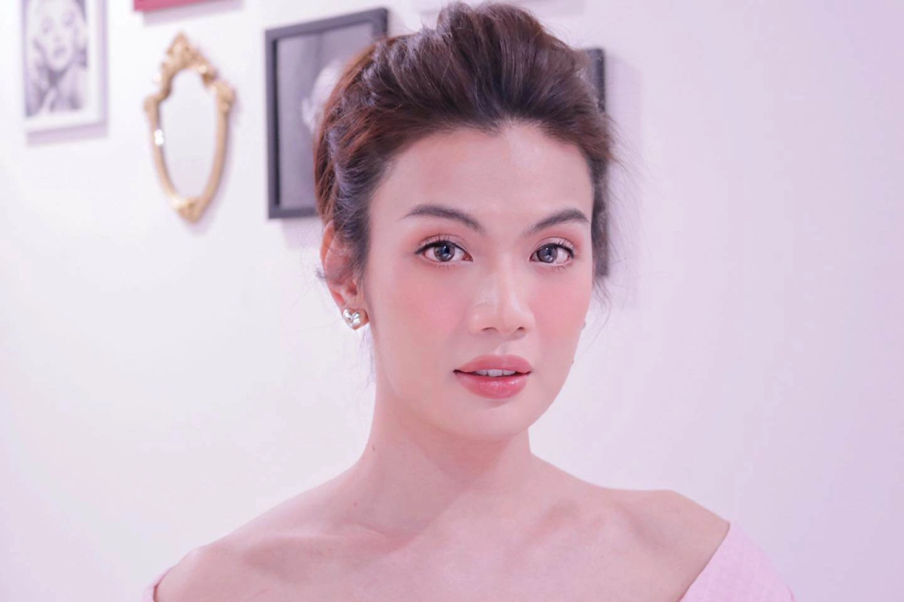 Ở nhà học đào bá lộc make-up xinh như gái thái không cần ra phố cũng hút bộn like - 1
