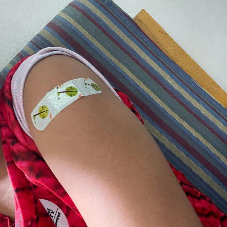 Ở với bố đại gia sài gòn con trai lệ quyên bị nghi chưa đủ tuổi đã được tiêm vaccinecovid-19 - 2