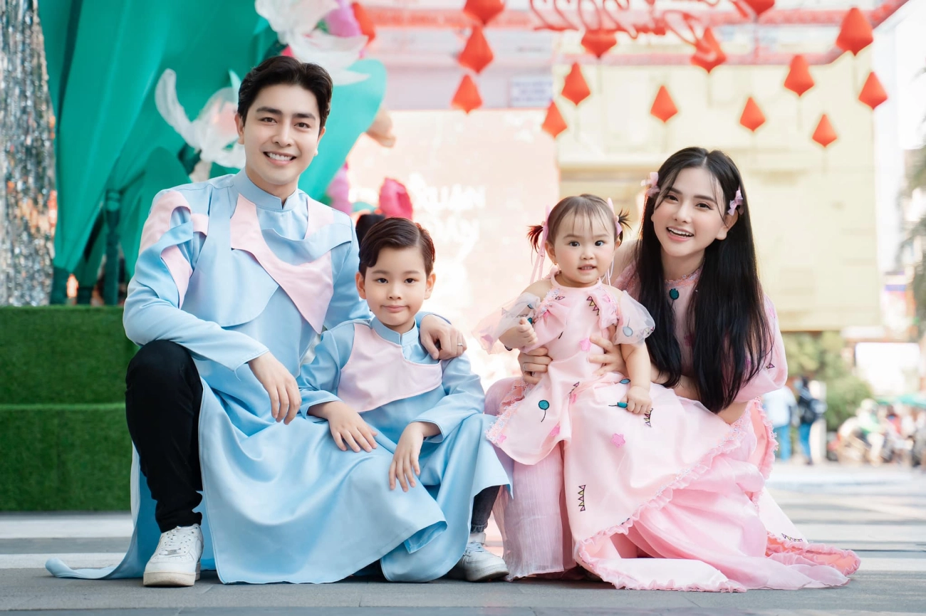 Ôm con riêng về sống chung với chồng kém 10 tuổi thu thủy mây trắng giờ hạnh phúc viên mãn - 9
