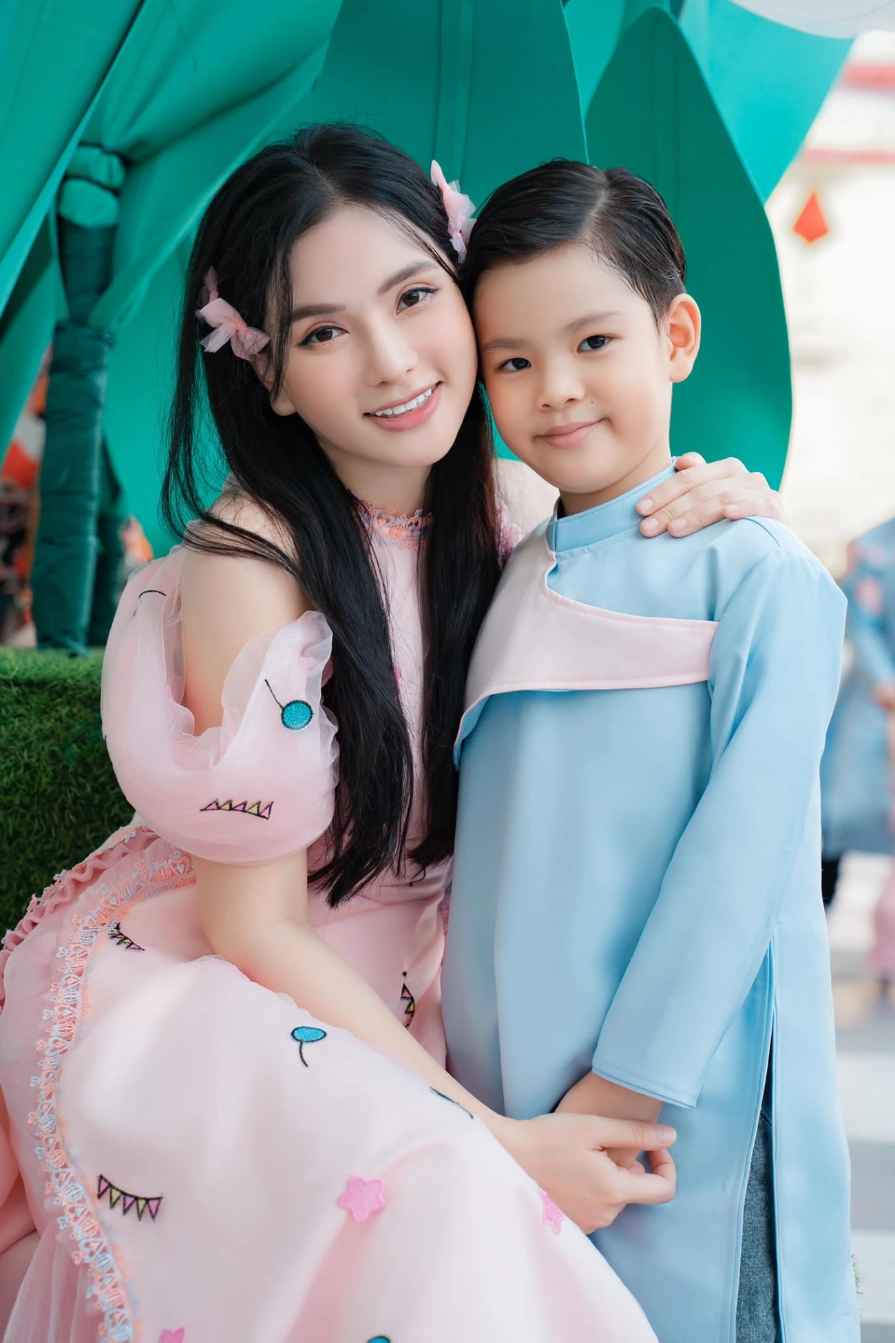 Ôm con riêng về sống chung với chồng kém 10 tuổi thu thủy mây trắng giờ hạnh phúc viên mãn - 11