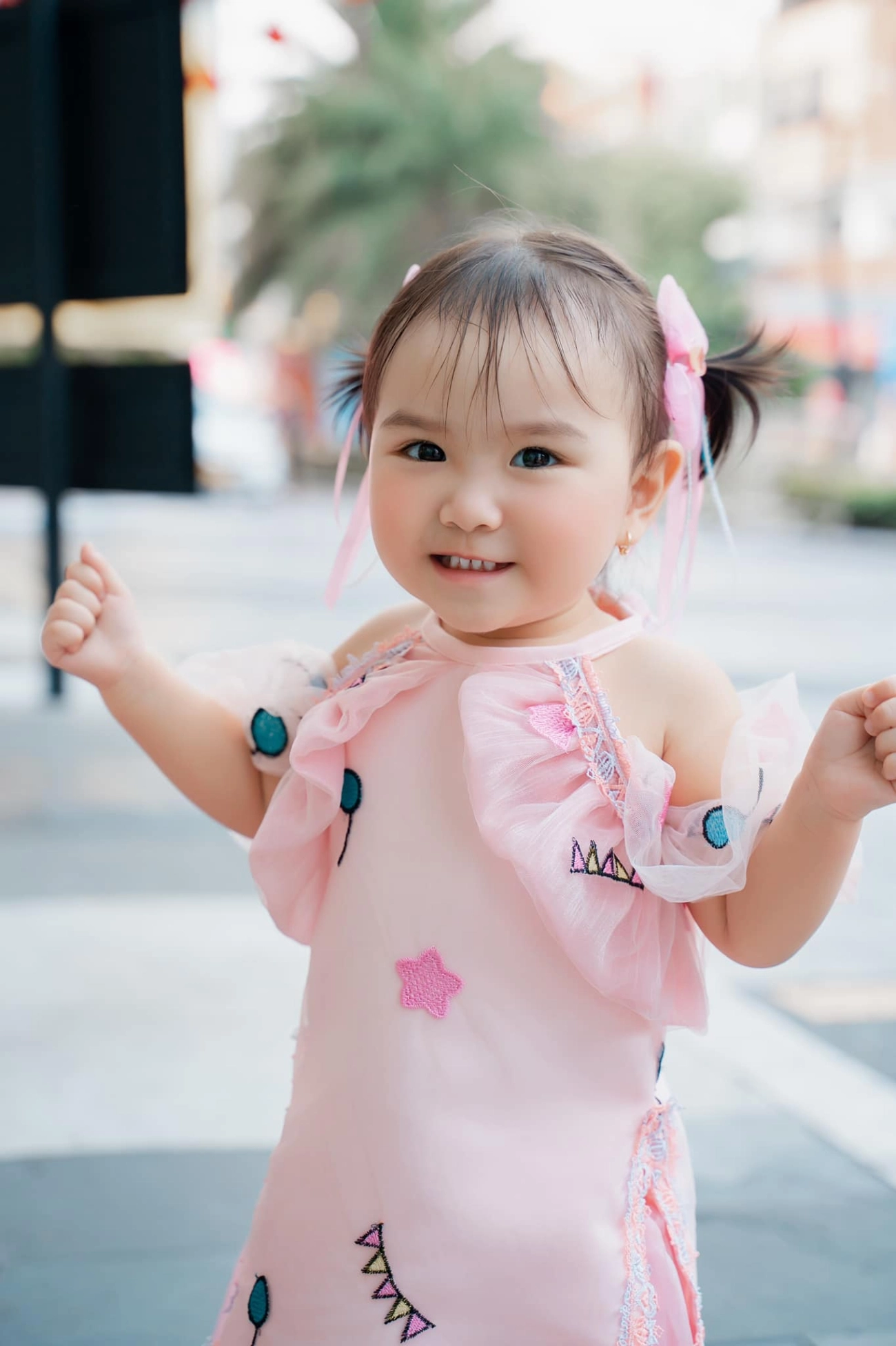 Ôm con riêng về sống chung với chồng kém 10 tuổi thu thủy mây trắng giờ hạnh phúc viên mãn - 13