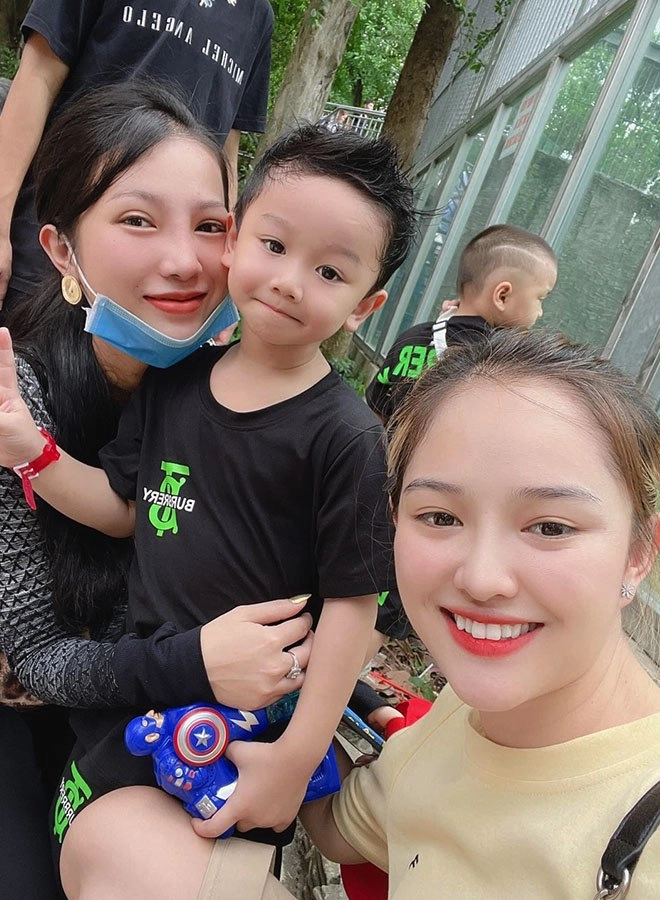 Ông bố hải dương hạnh phúc được 2 vợ hoà thuận cùng nuôi dạy 2 con cùng cha khác mẹ - 5