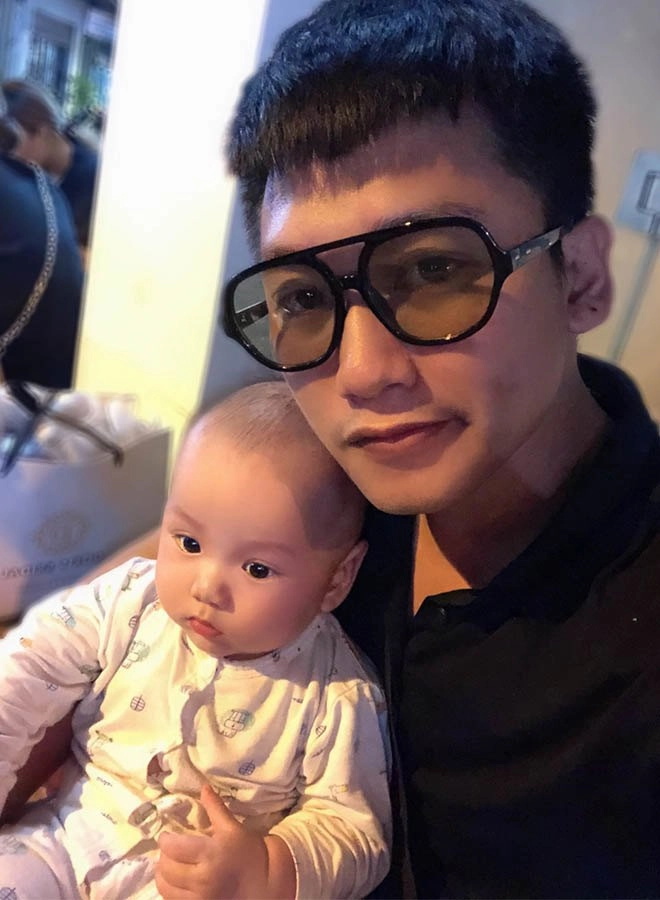 Ông bố hải dương hạnh phúc được 2 vợ hoà thuận cùng nuôi dạy 2 con cùng cha khác mẹ - 7