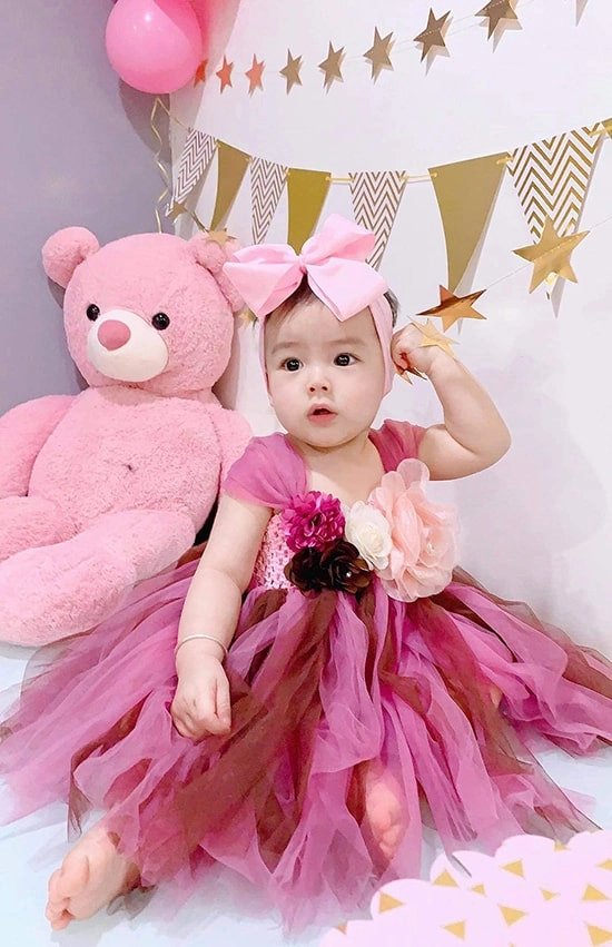 Ông hoàng quảng cáo dương hoàng anh lấy vợ kém 15 tuổi làm bố bỉm chăm 2 con gái - 2